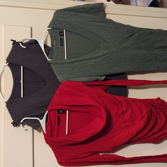 Deux Tops Jumelles The Children's Place - Motifs Notes De Musique Et Guitares, Taille 5-6, Gris
